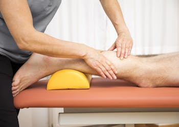 Massage therapy to reduce pain
